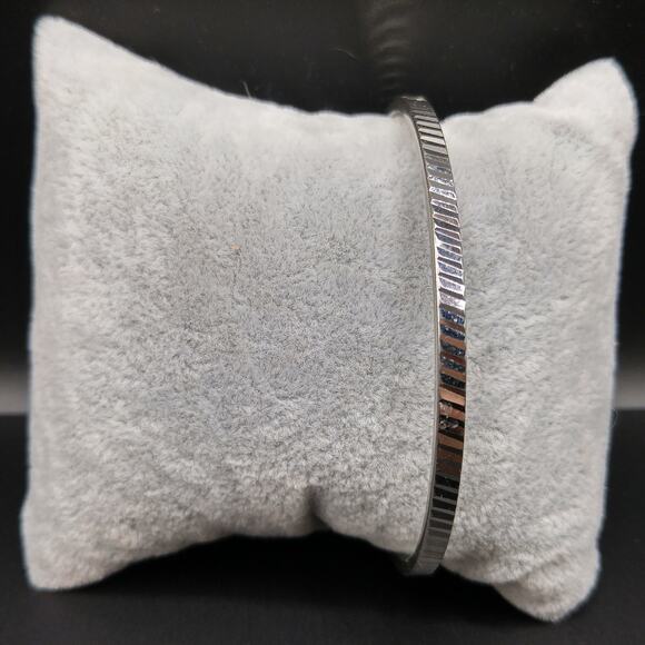 Vintage Monet Diagonal Stripe Silver Thin Bangle, Bangle Splendor Collection - Picture 8 of 10